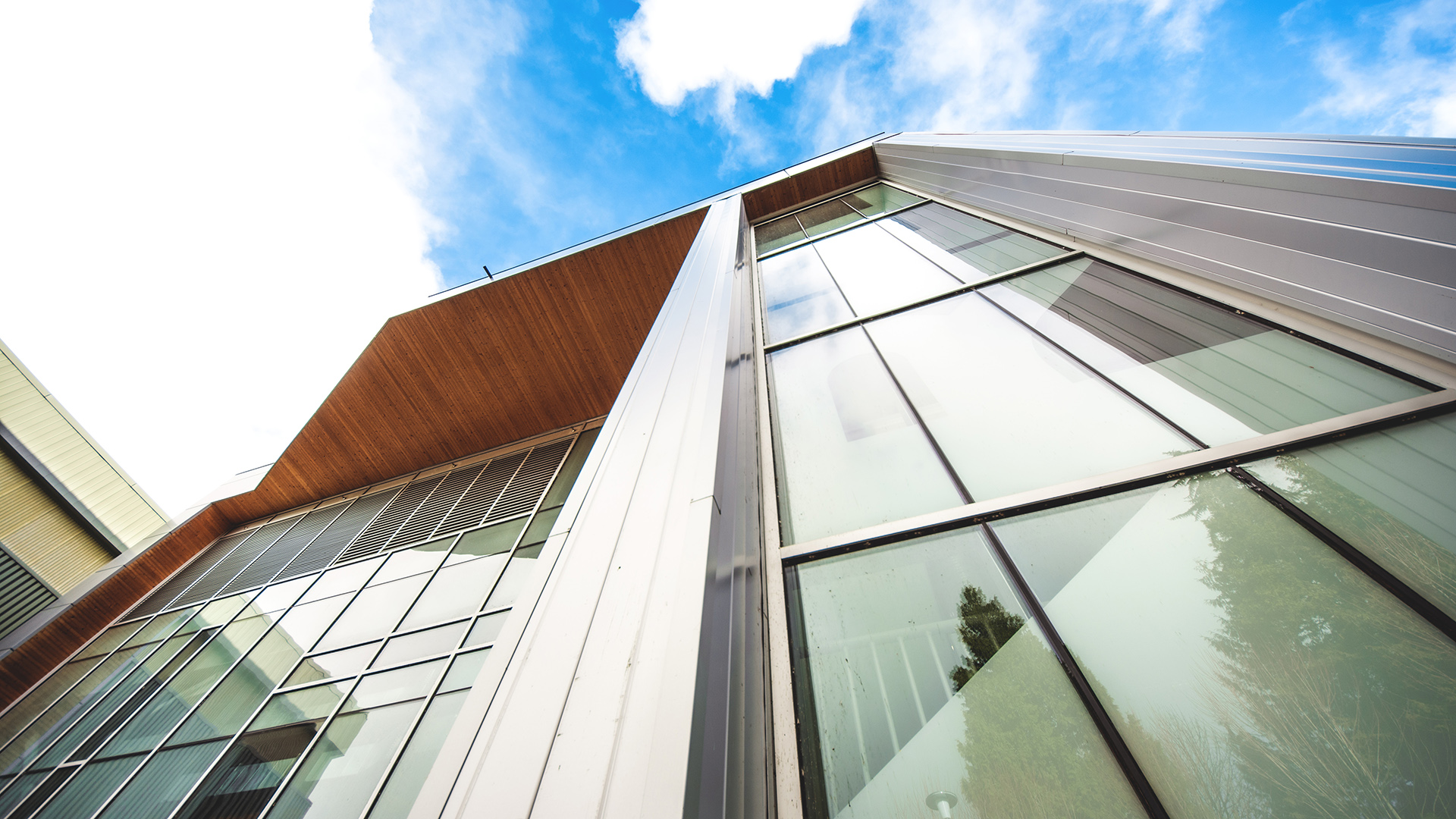 Accelerating Canadian leadership in global Big Science