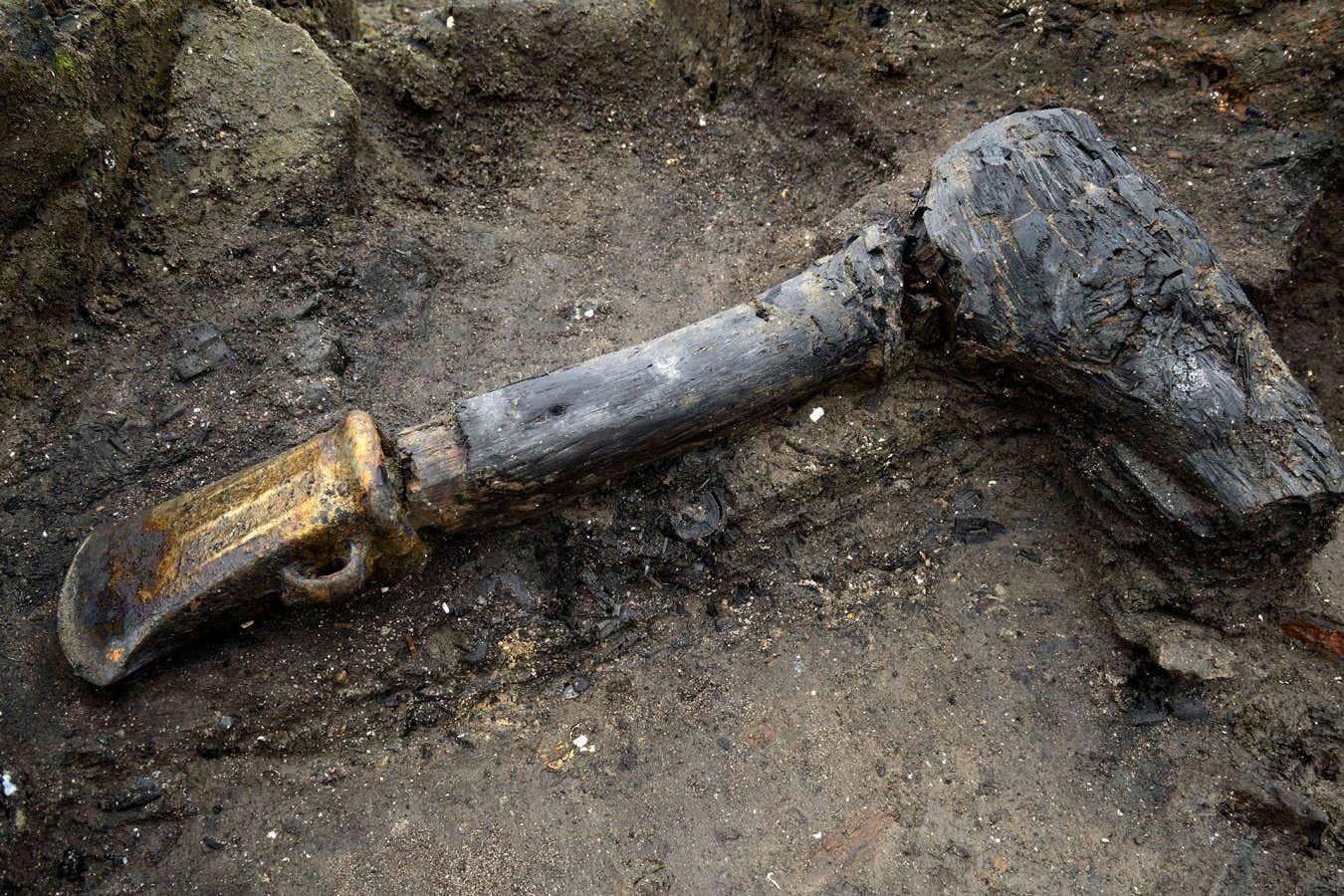 British Pompeii: Amazingly preserved Bronze Age village reveals life in ancient England