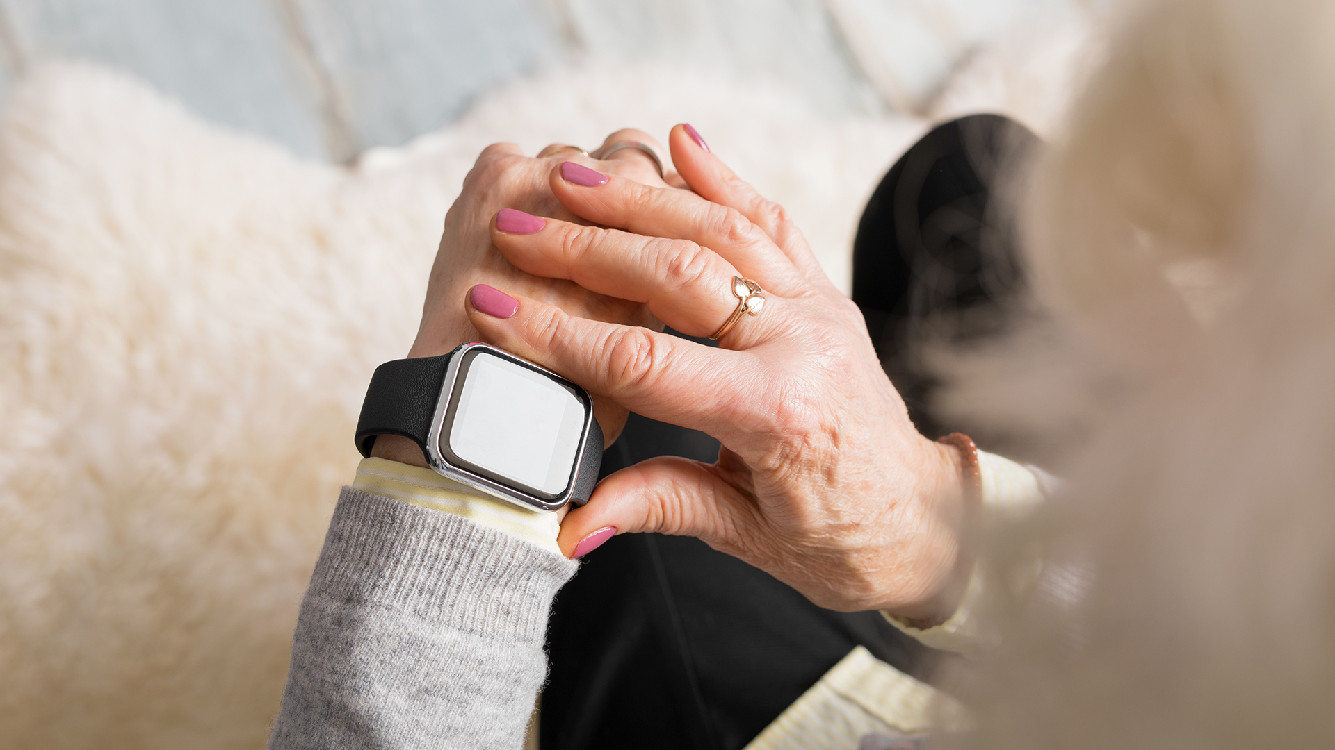 Parkinson’s disease stages monitored with smartwatches
